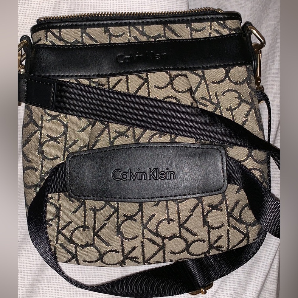 Calvin Klein Crossbody